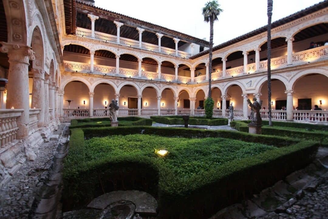 Exterior del Monasterio de Lupiana, una de las mejores fincas para bodas en Madrid.