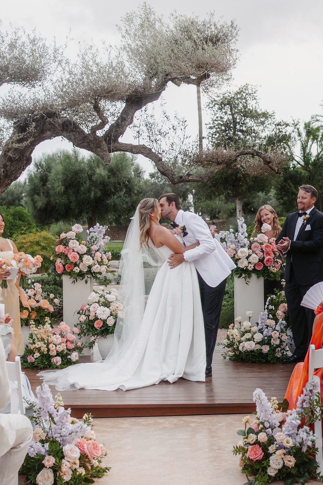 Outdoor wedding at a Mallorca finca by Bouclé Weddings